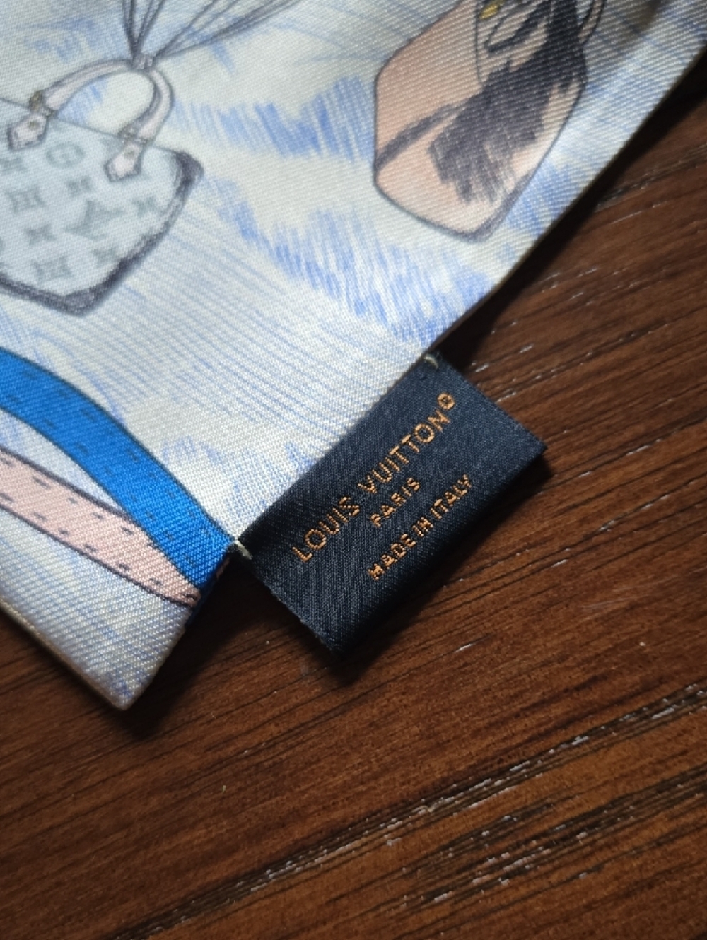 Louis Vuitton Silk Twilly Up And Away Bandeau Scarf Blue/Cream - Picture 3 of 7